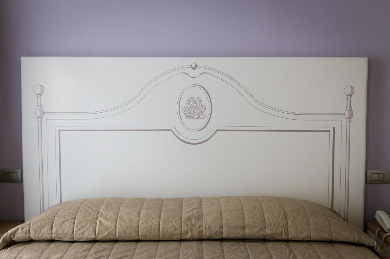 Hotel Monteverde Acqui Terme Buitenkant foto