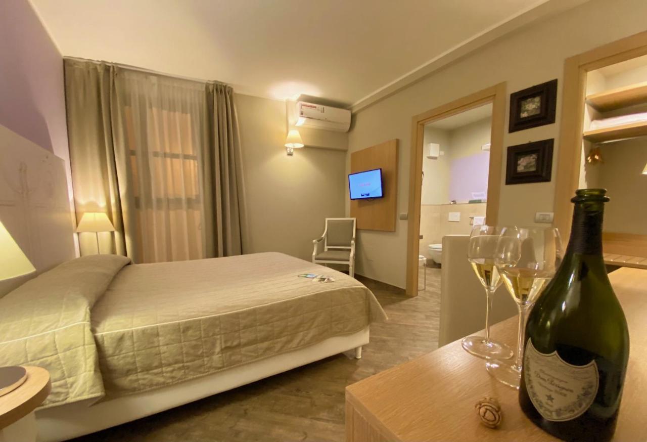 Hotel Monteverde Acqui Terme Buitenkant foto