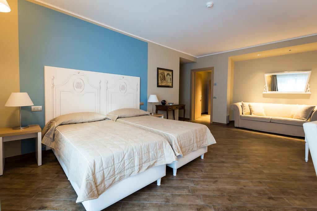 Hotel Monteverde Acqui Terme Buitenkant foto