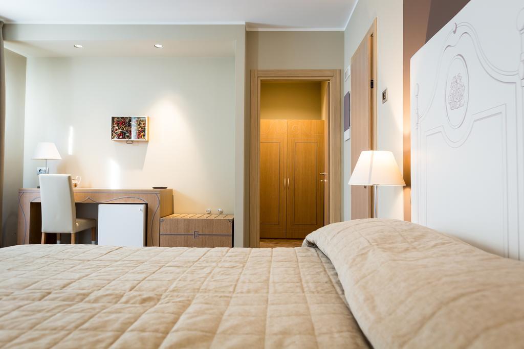 Hotel Monteverde Acqui Terme Buitenkant foto