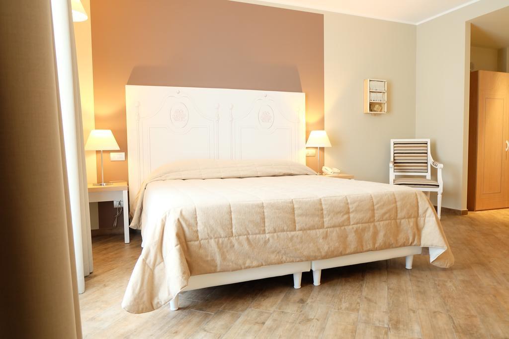 Hotel Monteverde Acqui Terme Buitenkant foto