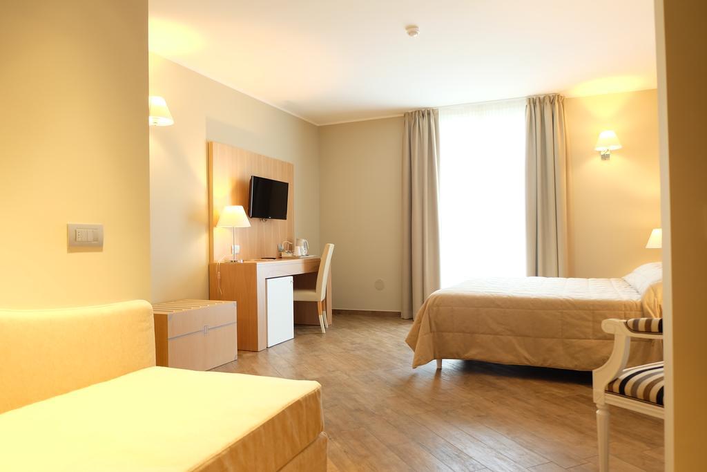 Hotel Monteverde Acqui Terme Buitenkant foto